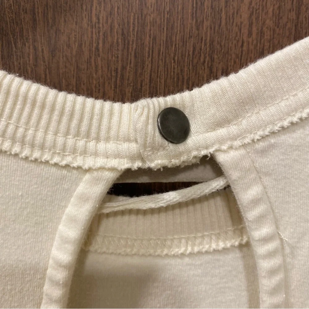 FP MOVEMENT Throw And Go Shortsie Size Large Cream 100% Cotton Muscle Tee Crew - Picture 12 of 14